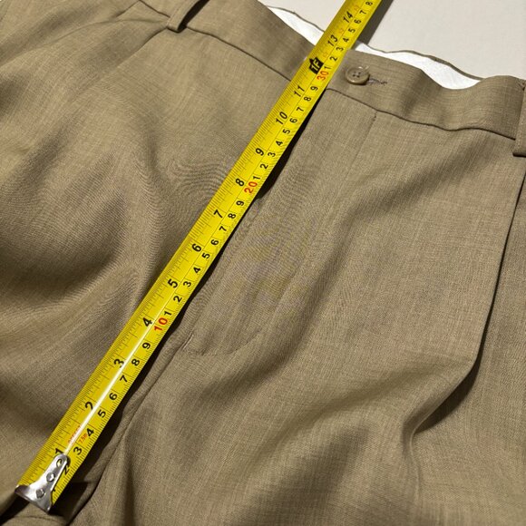 J. Ferrar Mens Dress Pants 42x32‎ Pleated Khaki Tan Polyester Slacks - Picture 9 of 10